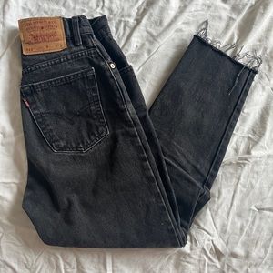 Black 512 size 5 short jeans